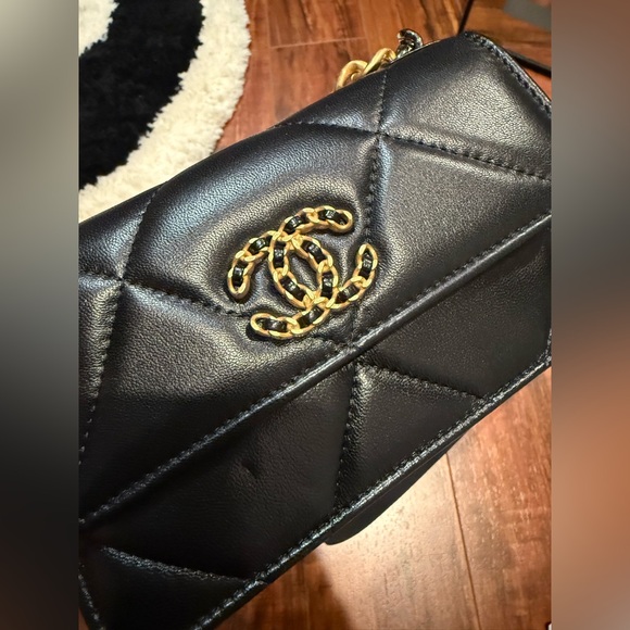 Chanel Lambskin Quilted Chanel 19 Wallet On Chain WOC Black - Picture 6 of 13